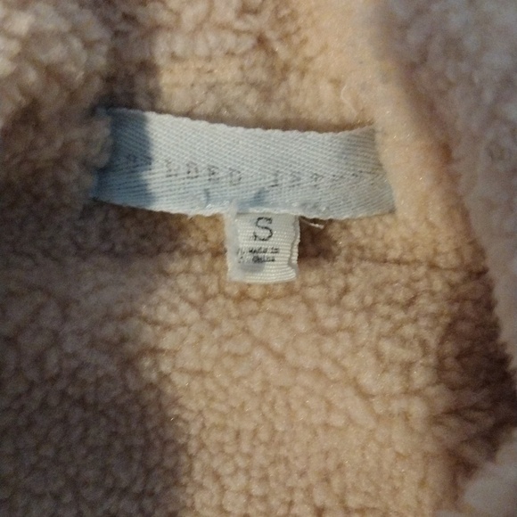 Denim Sherpa-Lined Vest - Picture 4 of 6